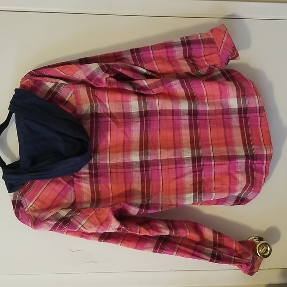 Legendary Whitetails Flannel Jacket - Picture 2 of 5